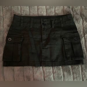 black cargo mini skirt